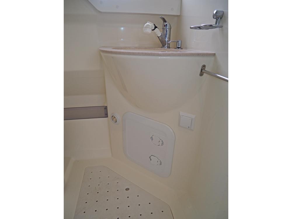 Stuurhuis, Accommodatie